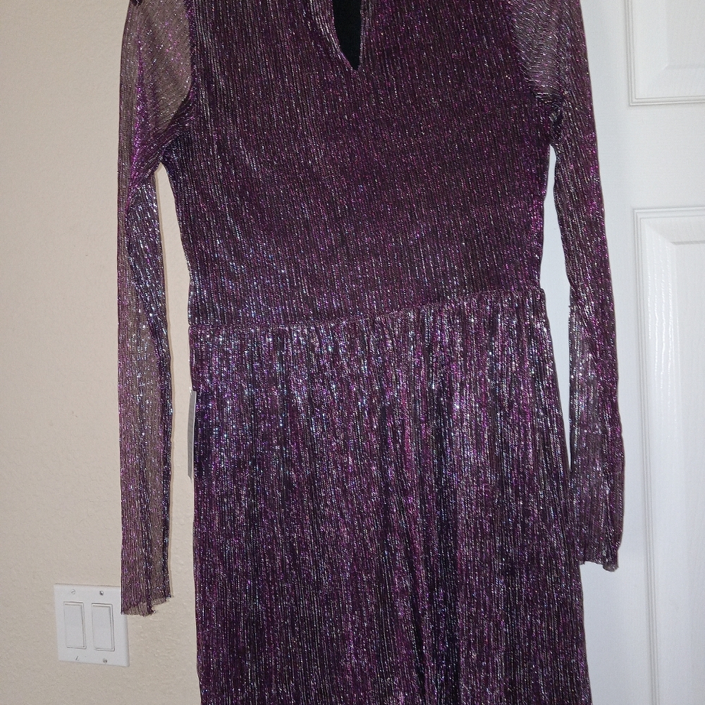 Dress - Picture 4 of 4
